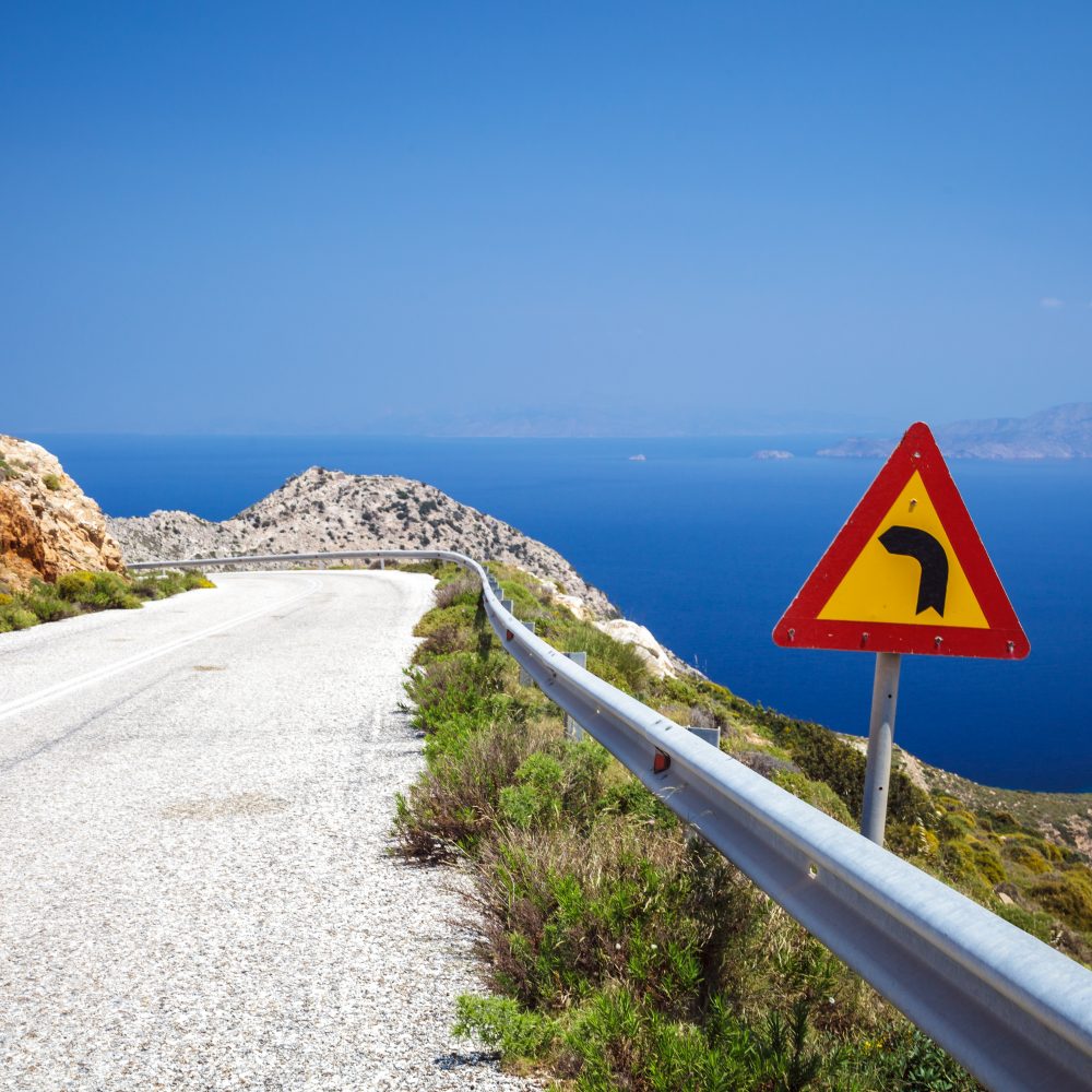 Znak drogowy w Grecji