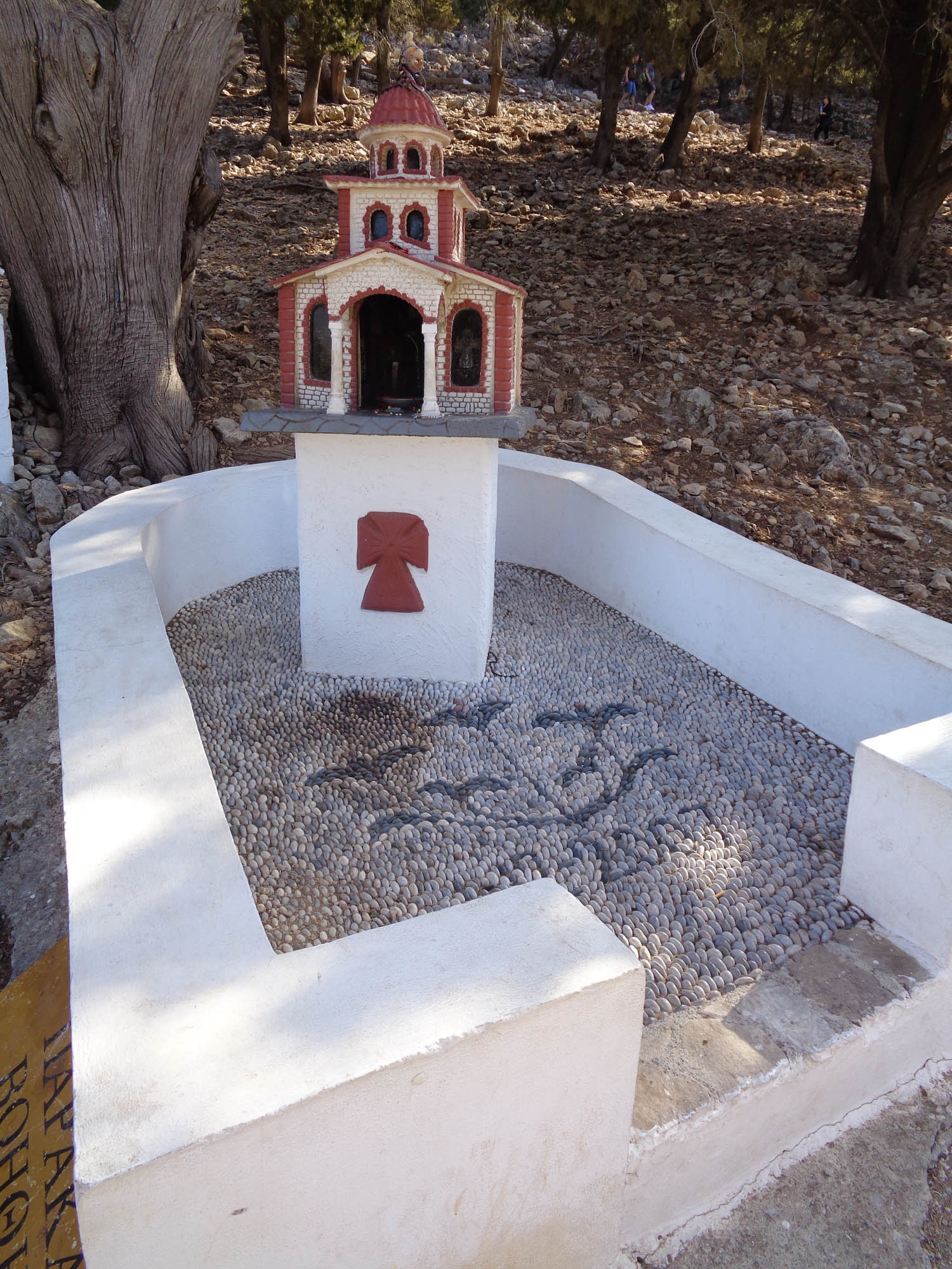 Kampliczka w klasztorze Panagia Tsambika na Rodos