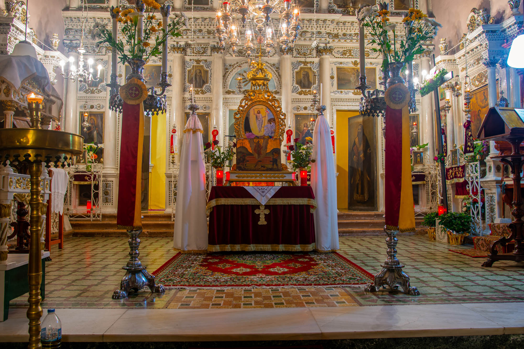 cerkiew, ikony i główny ołtarz