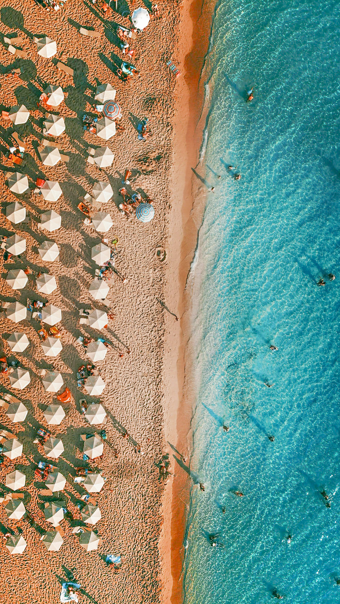 plaża na kefalonii widziana z góry, zdjecie z drona
