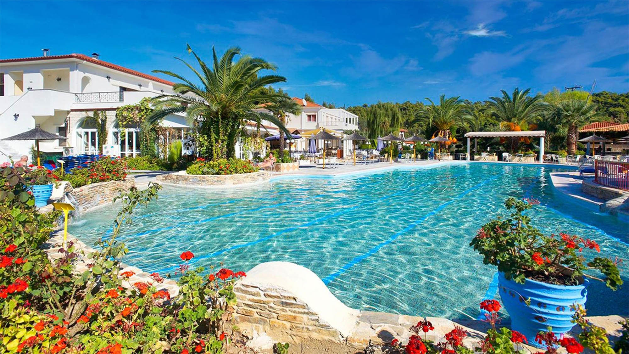 hotel siga-soga chalkidiki, piękny hotel w otoczeniu zieleni