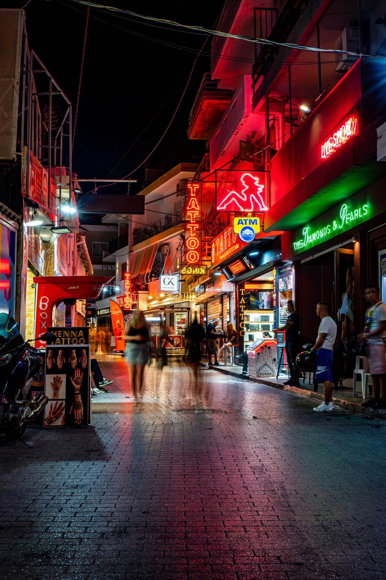 centrum miasta limenas, thassos, życie nocne