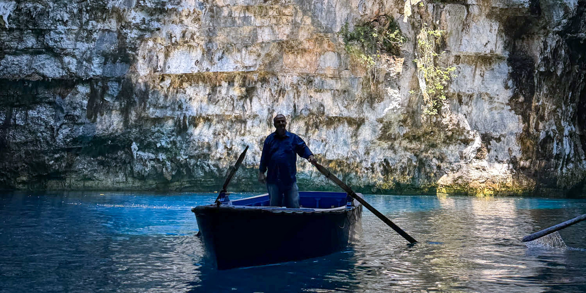 Melissani i Drogaratti — dwie jaskinie, dwa różne światy