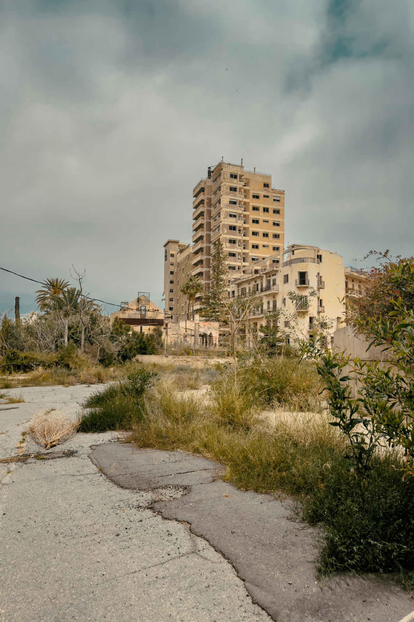 famagusta, zniszczona ulica, dzielnica varosha