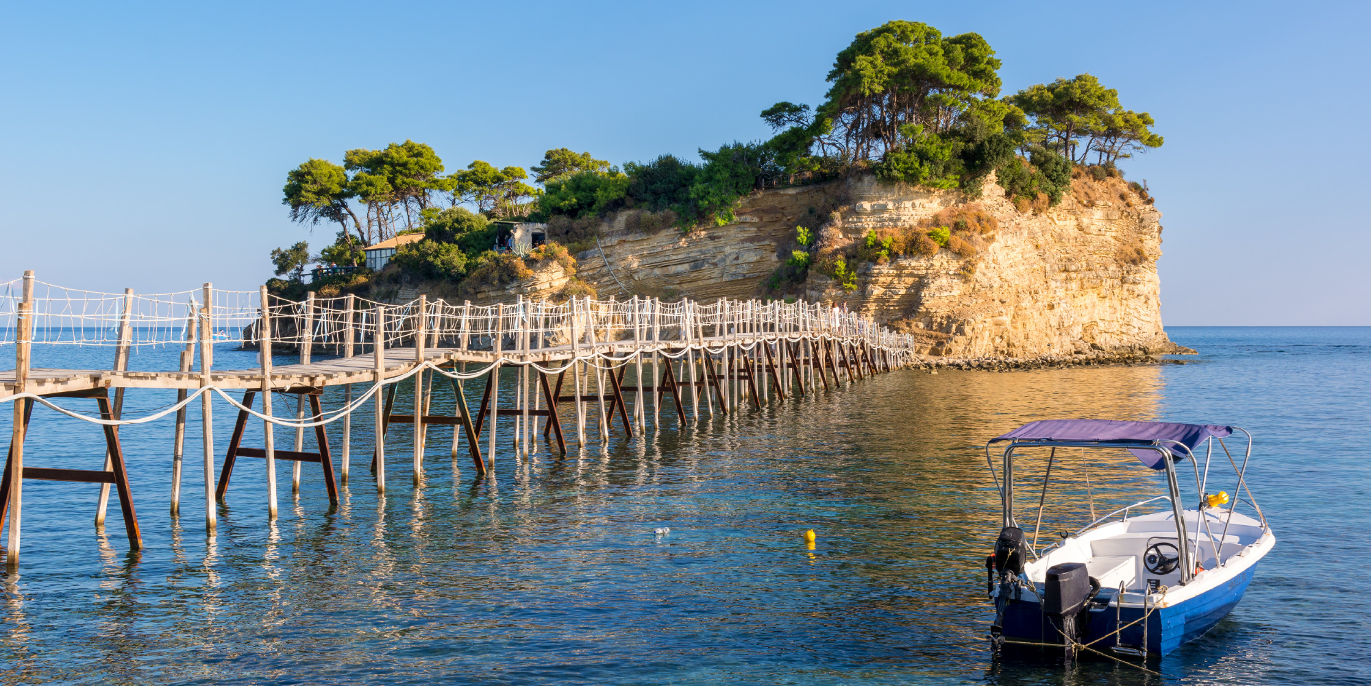 Wyspa Ślubów – klejnot ukryty w lazurowych wodach Zakynthos