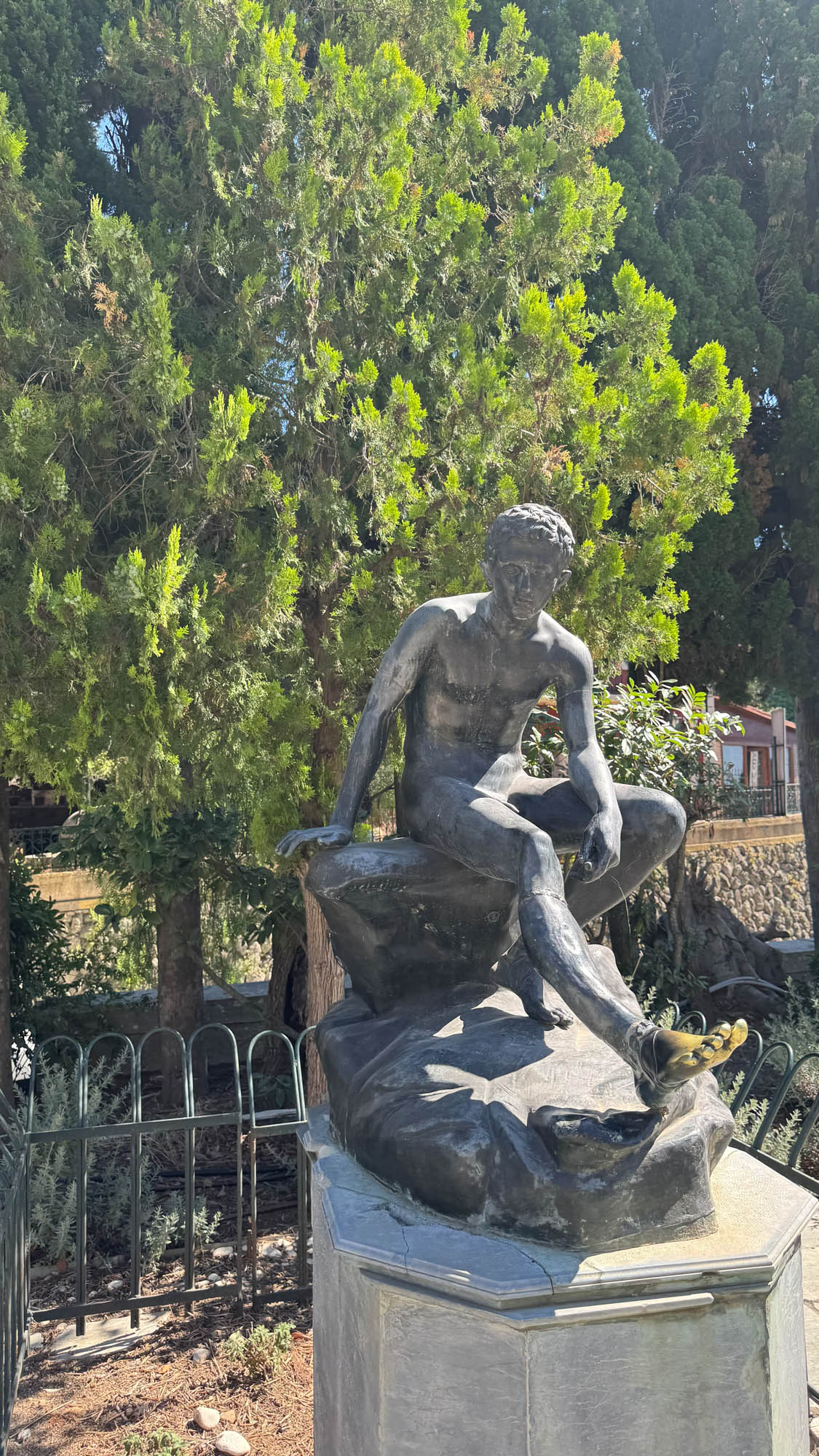 achillion, hermes na skale, ogrody, korfu