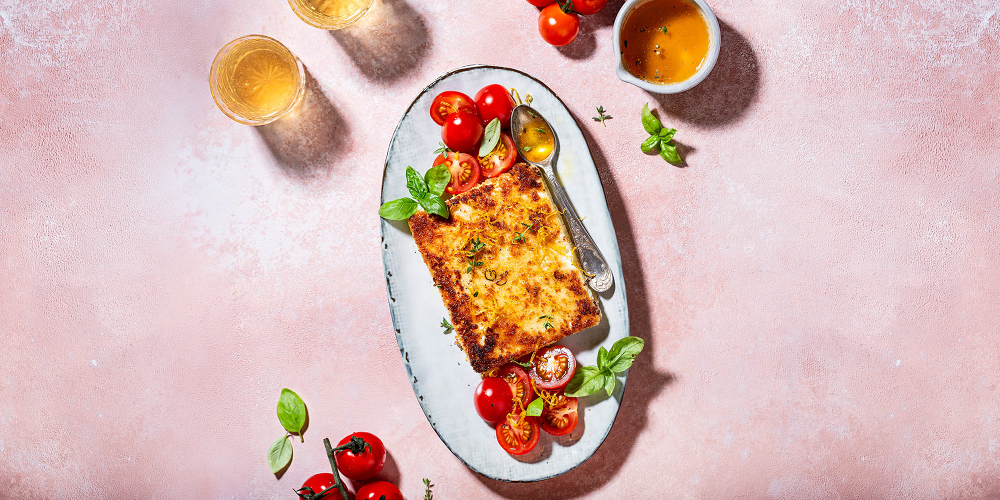 Saganaki – grecki skarb narodowy. Ser, krewetki i smak Śródziemnomorza (PRZEPISY!)