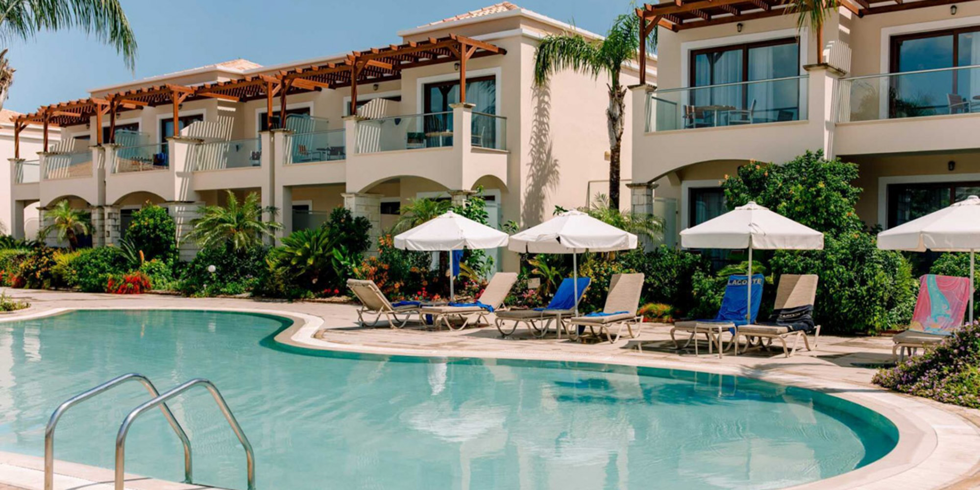 Piękne miejsce na wakacje — Mythos Beach Resort