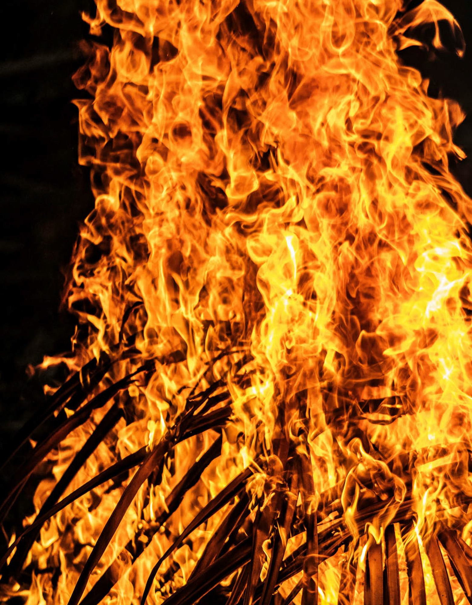 ogniesko, słup ognia, grecja, folklor