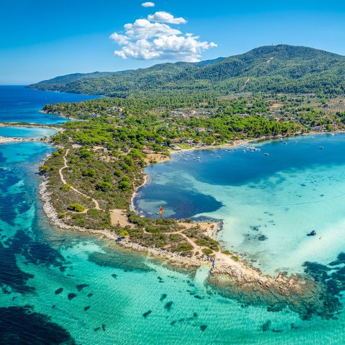 widok na plaże vourvourou, chalkidiki, widok z lotu ptaka